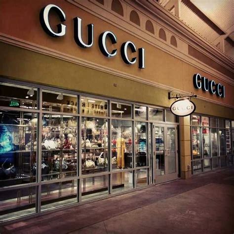 gucci showroom near me.